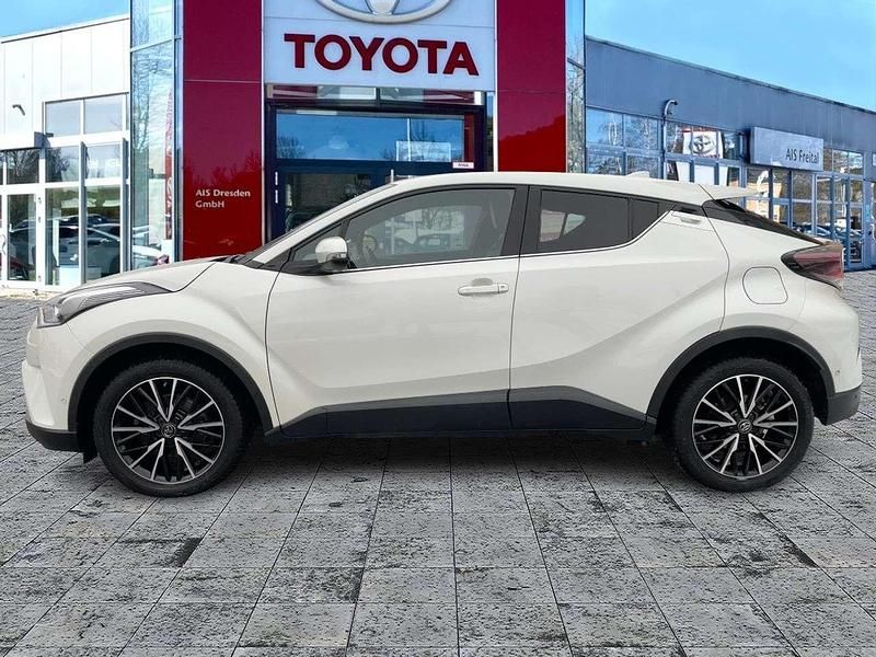 Gebraucht Toyota C-HR Lounge 116 PS (85 kW) 2016 White pearl cs SUV