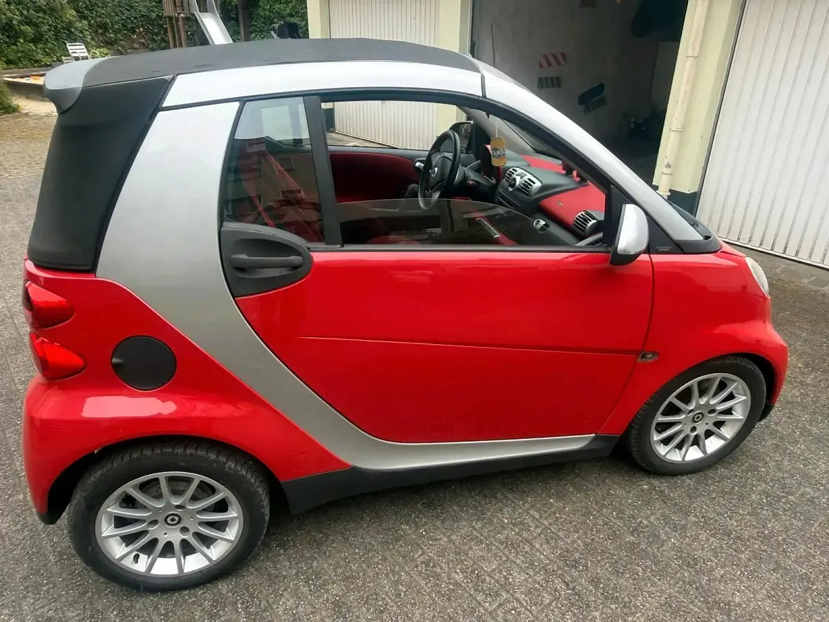 Gebraucht Smart ForTwo Cabrio 70 PS (51 kW) 2009 Rot Cabrio