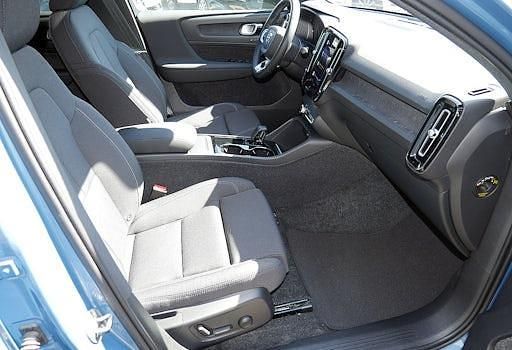 Gebraucht Volvo EC40 Core 175 kW (238 PS) 2024 Blau SUV