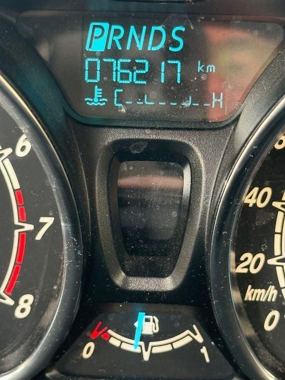 Gebraucht Ford B-MAX Titanium 105 PS (77 kW) 2015 Rot Van / Kleinbus