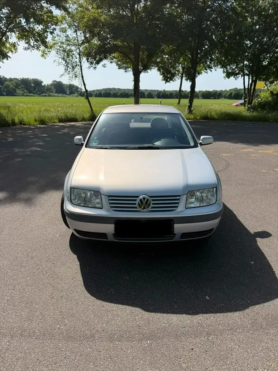 Occasion VW Bora 75 ch (55 kW) 2001 Argent Berline