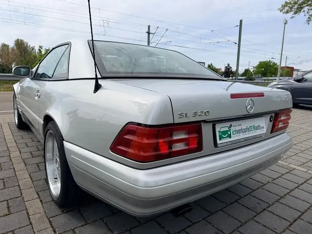 Gebraucht Mercedes SL320 224 PS (164 kW) 2001 Silber Cabrio