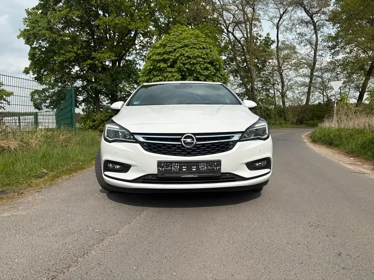 Usata Opel Astra Dynamic 125 CV (91 kW) 2016 Bianco Berlina