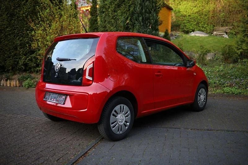 Usado VW up! 60 HP (44 kW) 2015 Vermelho Citadino