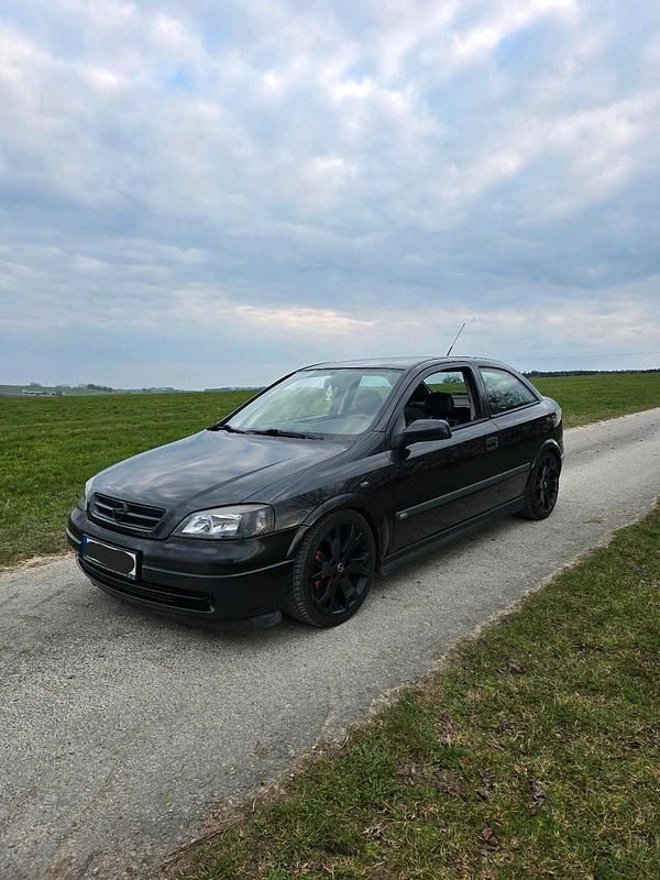 Gebraucht Opel Astra OPC 116 PS (85 kW) 1999 Schwarz Coupé