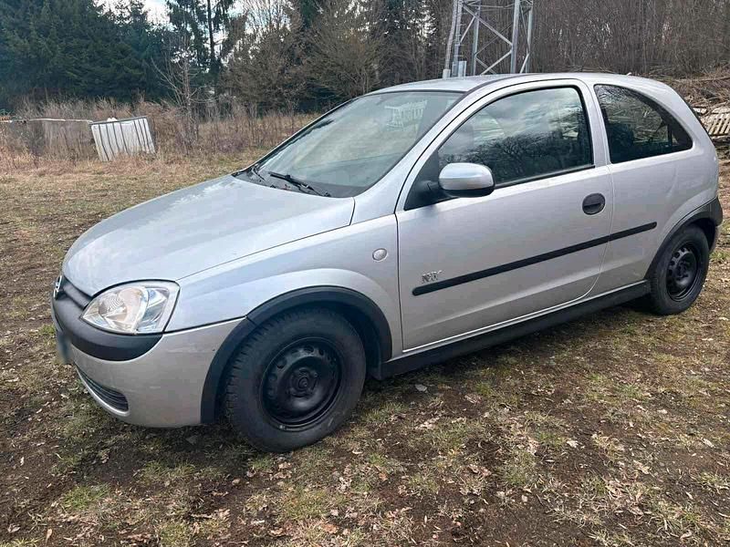 Gebraucht Opel Corsa 70 PS (51 kW) 2003 Silber Kleinwagen