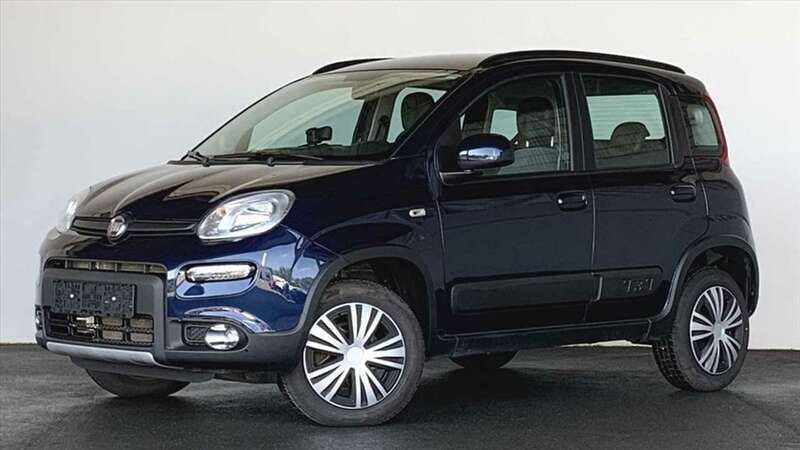 Blau Gebraucht 2021 Fiat Panda 4x4 Street Kleinwagen | 16.450 € (Fairer Preis) - Bild 1/4