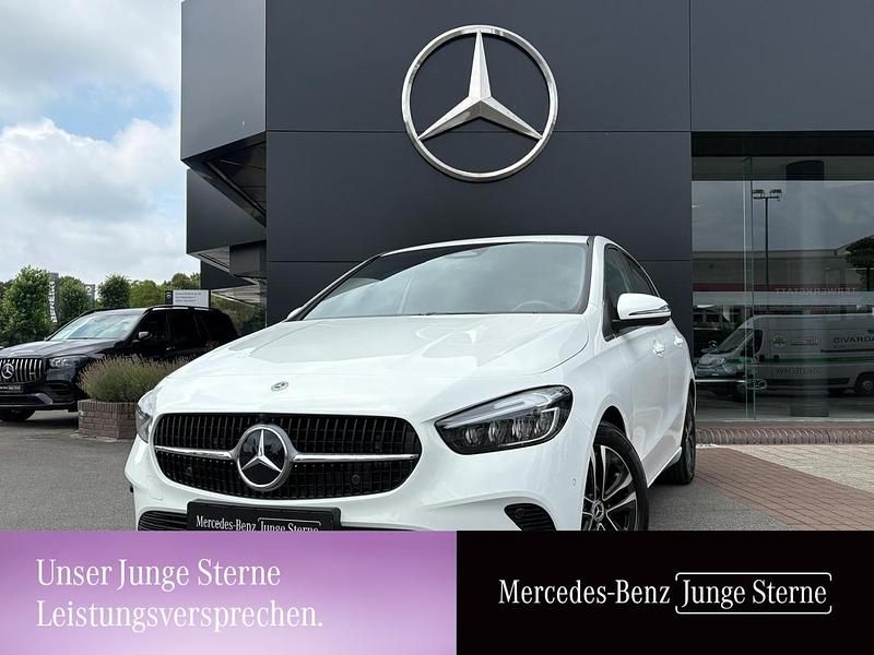 Unilack polarweiß Gebraucht 2024 Mercedes B180 Progressive Van / Kleinbus | 32.945 € (Etwas zu teuer) - Bild 1/3