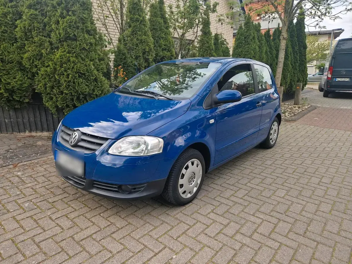 Używany VW Fox 54 KM (39 kW) 2009 Niebieski Hatchback