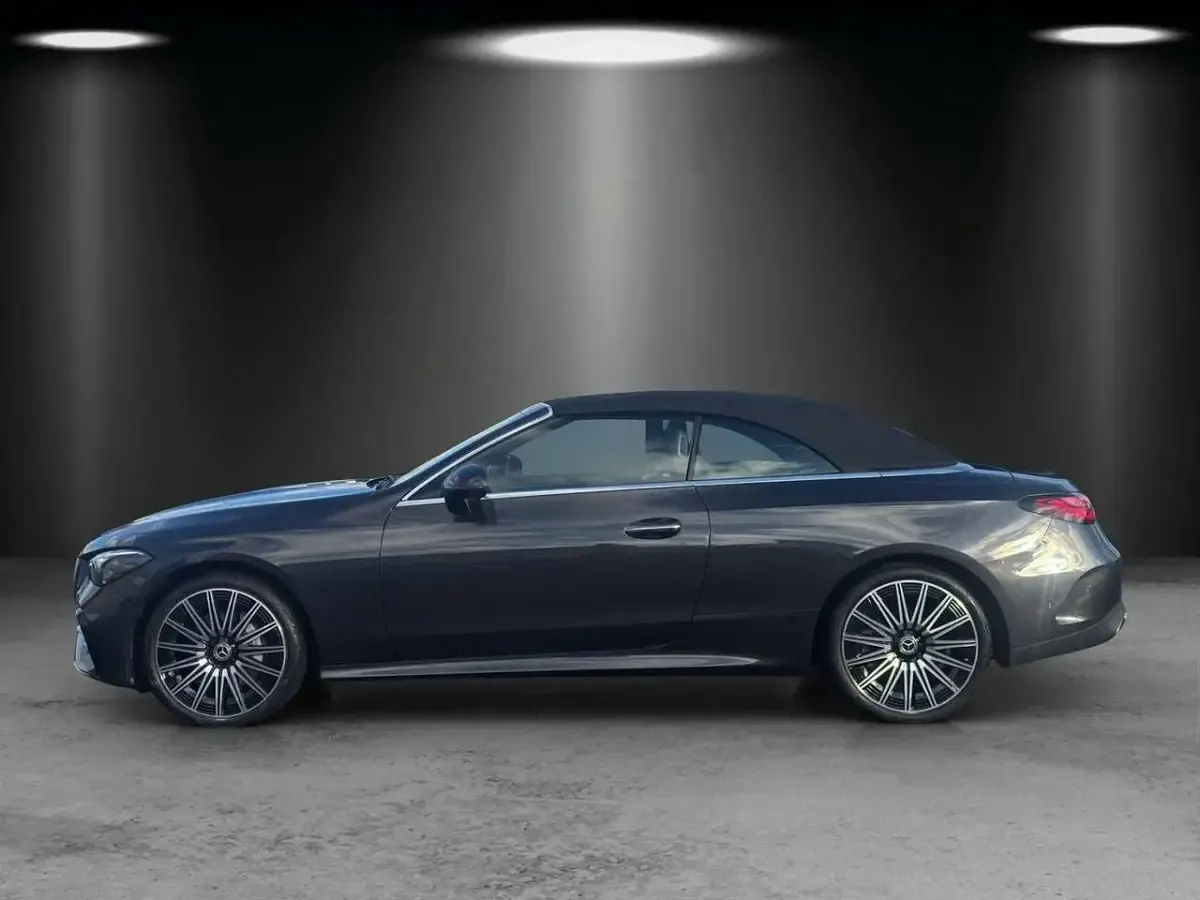 Gebraucht Mercedes CLE220 Premium 197 PS (144 kW) 2024 Grau Cabrio