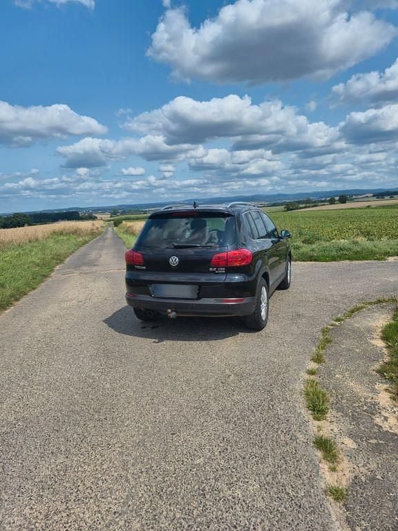 Gebraucht VW Tiguan Cup 140 PS (102 kW) 2014 Schwarz SUV