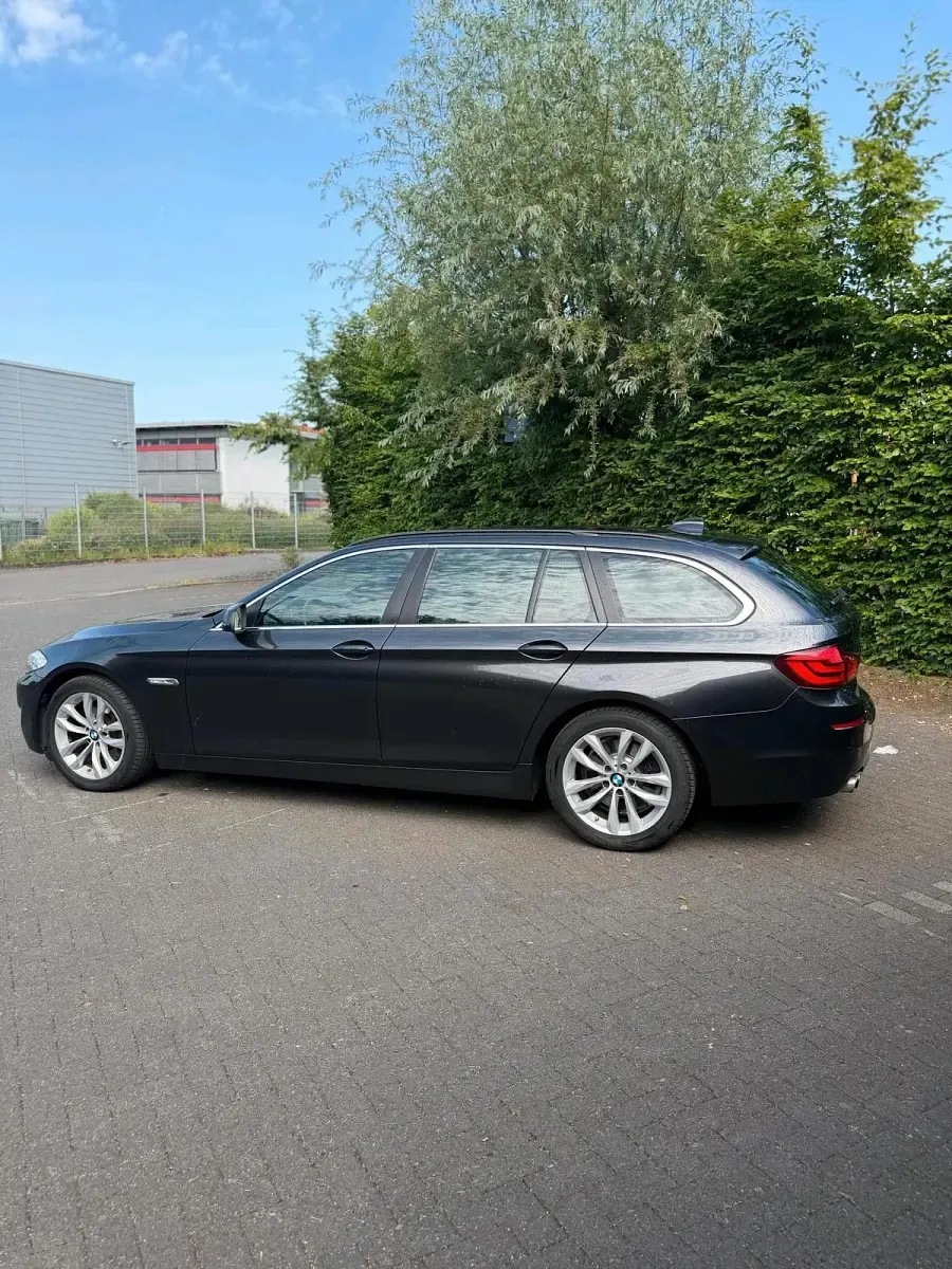 Gebraucht BMW 530 256 PS (188 kW) 2011 Grau Kombi