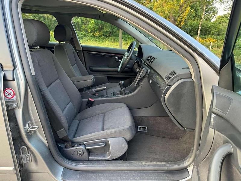 Gebraucht Audi A4 131 PS (96 kW) 2003 Grau Kombi