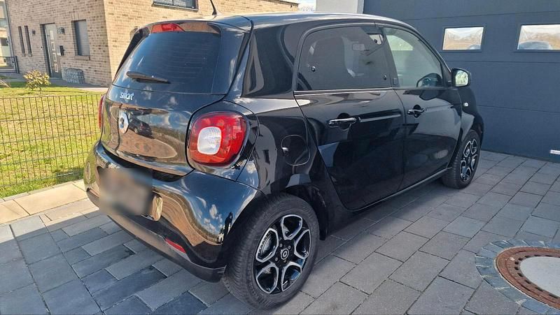 Gebraucht Smart ForFour Electric Drive 60 kW (82 PS) 2019 Schwarz Kleinwagen