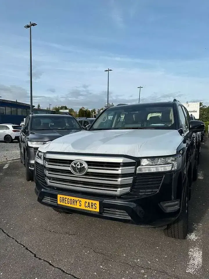 Neu Toyota Land Cruiser 302 PS (222 kW) 2026 Raven black SUV