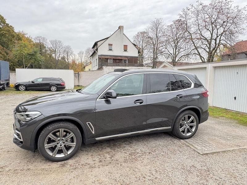 Gebraucht BMW X5 Performance 286 PS (210 kW) 2022 Grau SUV