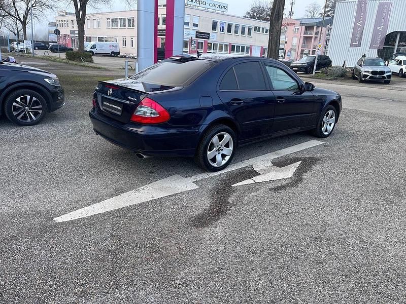 Gebraucht Mercedes E280 190 PS (139 kW) 2008 Blau Limousine