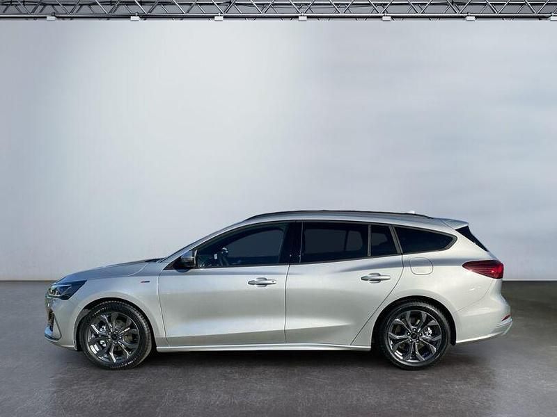Gebraucht Ford Focus ST-Line X 155 PS (114 kW) 2025 Moondust silver Kombi
