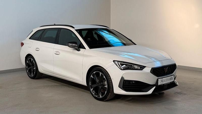 Second-hand Cupra Leon 204 CP (150 kW) 2022 Alb Berlinǎ
