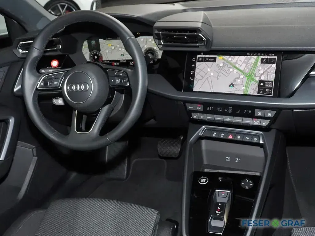 Gebraucht Audi A3 Ambiente 116 PS (85 kW) 2025 Mythosschwarz metallic Limousine