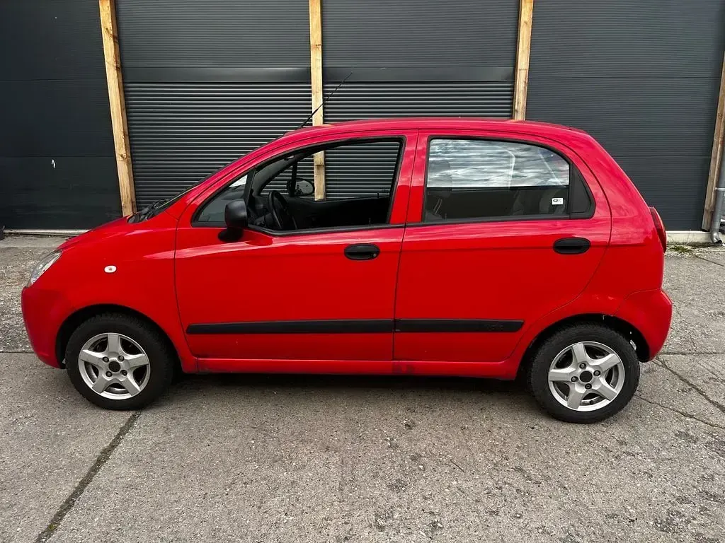 Gebraucht Chevrolet Matiz 52 PS (38 kW) 2008 Rot Kleinwagen