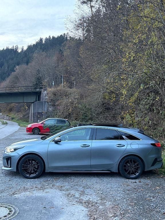 Gebraucht Kia ProCeed GT-Line 140 PS (102 kW) 2019 Silber Kleinwagen