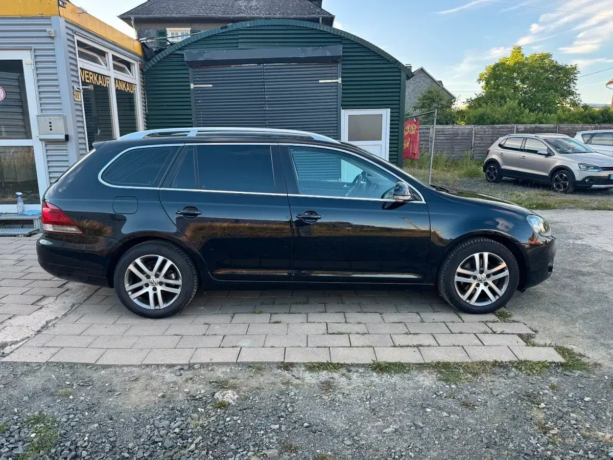 Gebraucht VW Golf VI Comfortline 80 PS (58 kW) 2010 Schwarz Kleinwagen