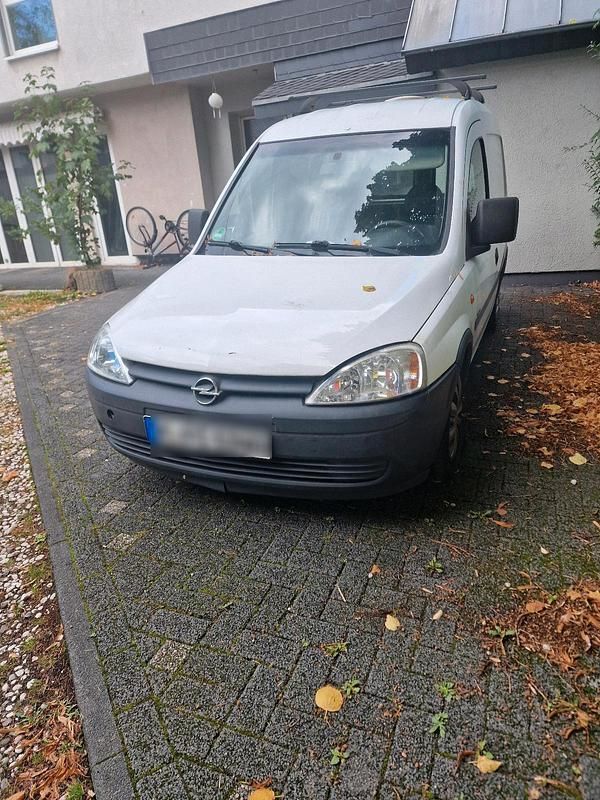 Weiß Gebraucht 2002 Opel Combo Van / Kleinbus | 1.000 € (Fairer Preis) - Bild 1/4