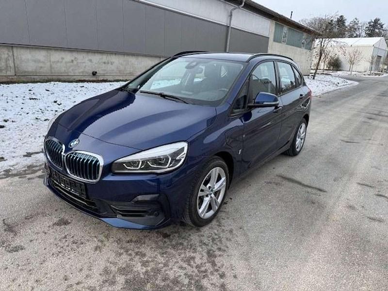 Blau Gebraucht 2018 BMW 225 Kombi | 17.600 € - Bild 1/4