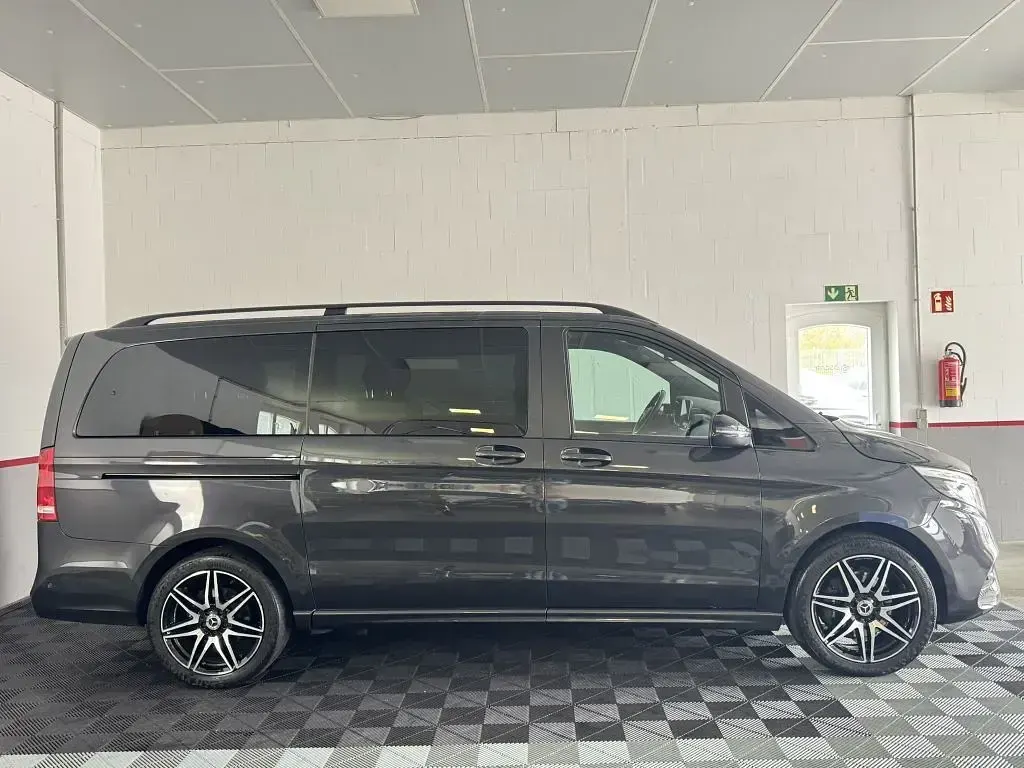 Gebraucht Mercedes V250 AMG 190 PS (139 kW) 2021 Graphitgrau Van / Kleinbus