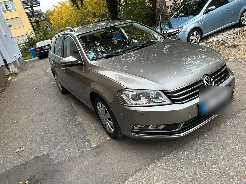 Gebraucht VW Passat 170 PS (125 kW) 2011 Braun Kombi