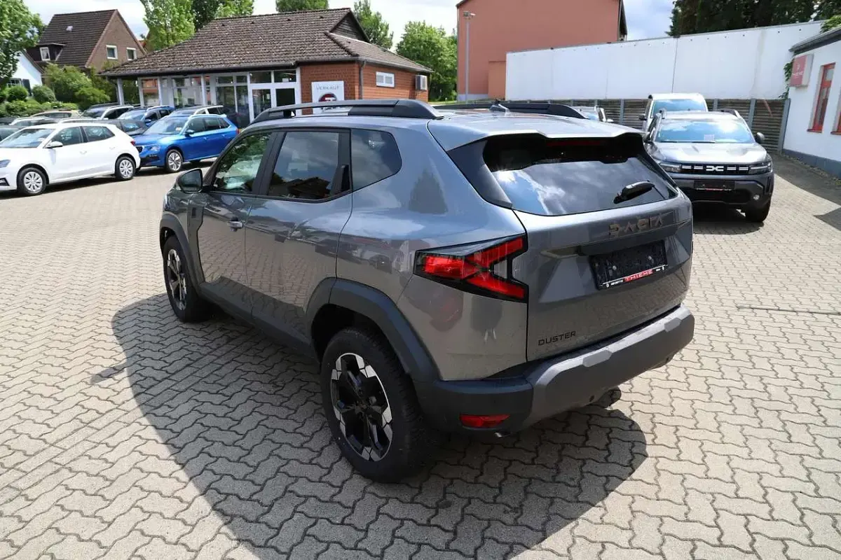Neu Dacia Duster Extreme 131 PS (96 kW) 2025 Schiefergrau metallic SUV