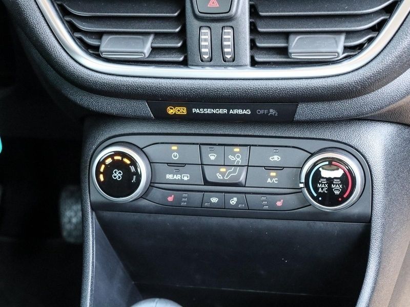 Rot Gebraucht 2020 Ford Fiesta Cool & Connect Kleinwagen | 13.290 € (Etwas zu teuer) - Bild 1/4