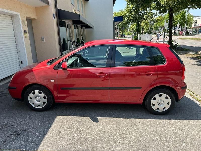 Gebraucht VW Polo Basis 64 PS (47 kW) 2002 Rot Limousine