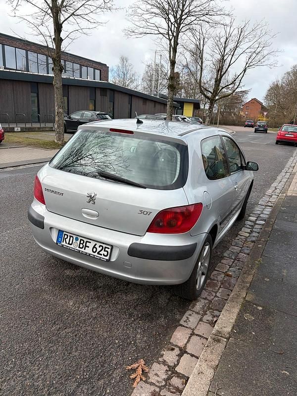 Gebraucht Peugeot 307 109 PS (80 kW) 2002 Silber Kleinwagen