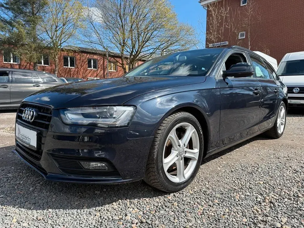 Second-hand Audi A4 Ambition 177 CP (130 kW) 2012 Albastru Break