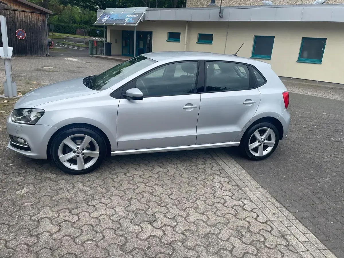 Gebraucht VW Polo Comfortline 90 PS (66 kW) 2014 Silber Kleinwagen