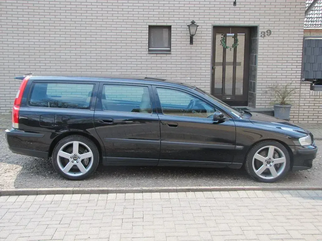 Używany Volvo V70 299 KM (219 kW) 2004 Czarny Kombi