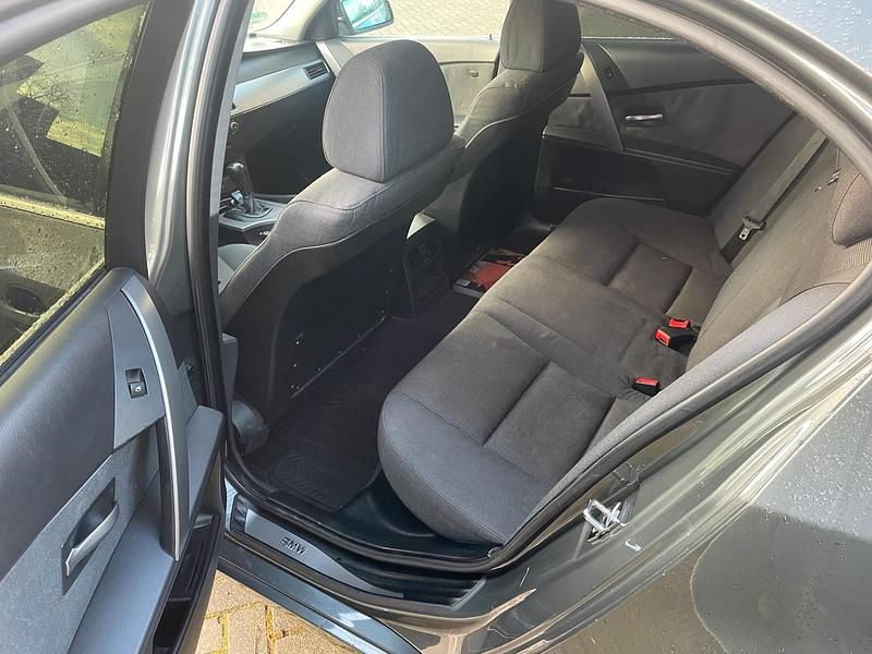 Gebraucht BMW 525 192 PS (141 kW) 2004 Grau Limousine