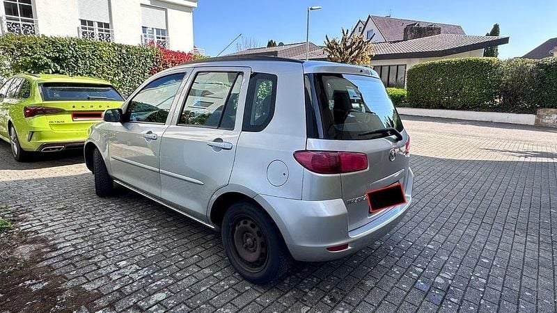 Usata Mazda 2 Exclusive 101 CV (74 kW) 2004 Grigio Utilitaria