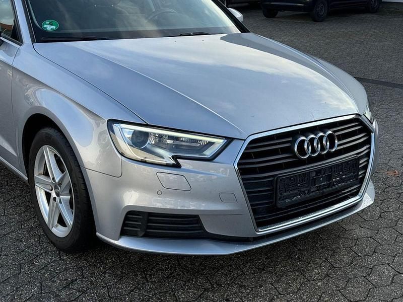 Gebraucht Audi A3 Sport 150 PS (110 kW) 2018 Silber Limousine