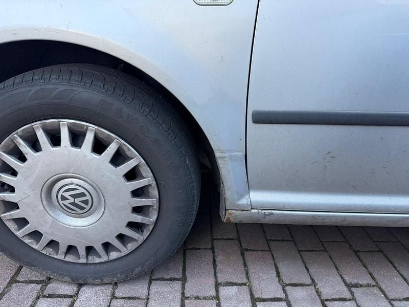 Gebraucht VW Golf IV 101 PS (74 kW) 2000 Silber Kleinwagen