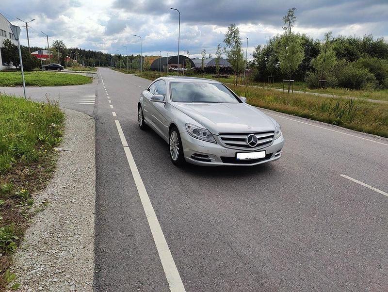 Silber Gebraucht 2011 Mercedes CL500 Coupé | 24.900 € (Guter Preis) - Bild 1/4