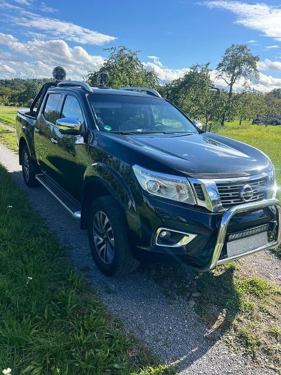 Gebraucht Nissan Navara 190 PS (139 kW) 2016 Schwarz Pickup