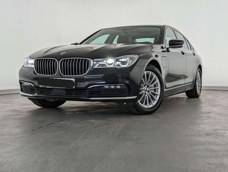 Gebraucht BMW 740 iPerformance 326 PS (239 kW) 2017 Schwarz Limousine