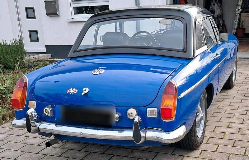 Second-hand MG B 95 CP (69 kW) 1974 Albastru Cabrio