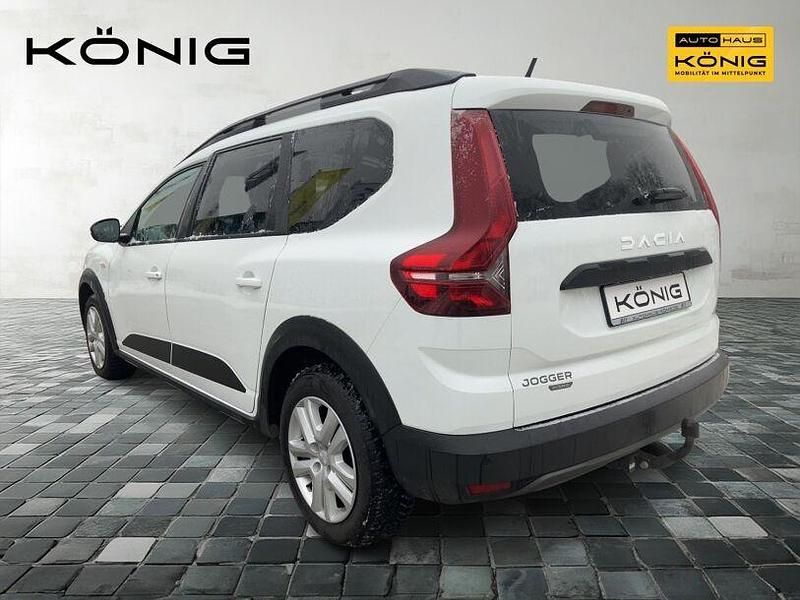 Gebraucht Dacia Jogger Expression 94 PS (69 kW) 2024 Arktisweiß Van / Kleinbus
