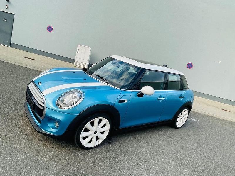 Używany Mini Cooper 136 KM (100 kW) 2015 Niebieski Hatchback