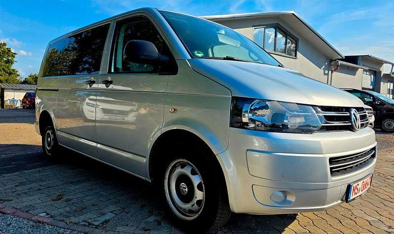 Gebraucht VW Multivan Startline 102 PS (75 kW) 2015 Silber Van