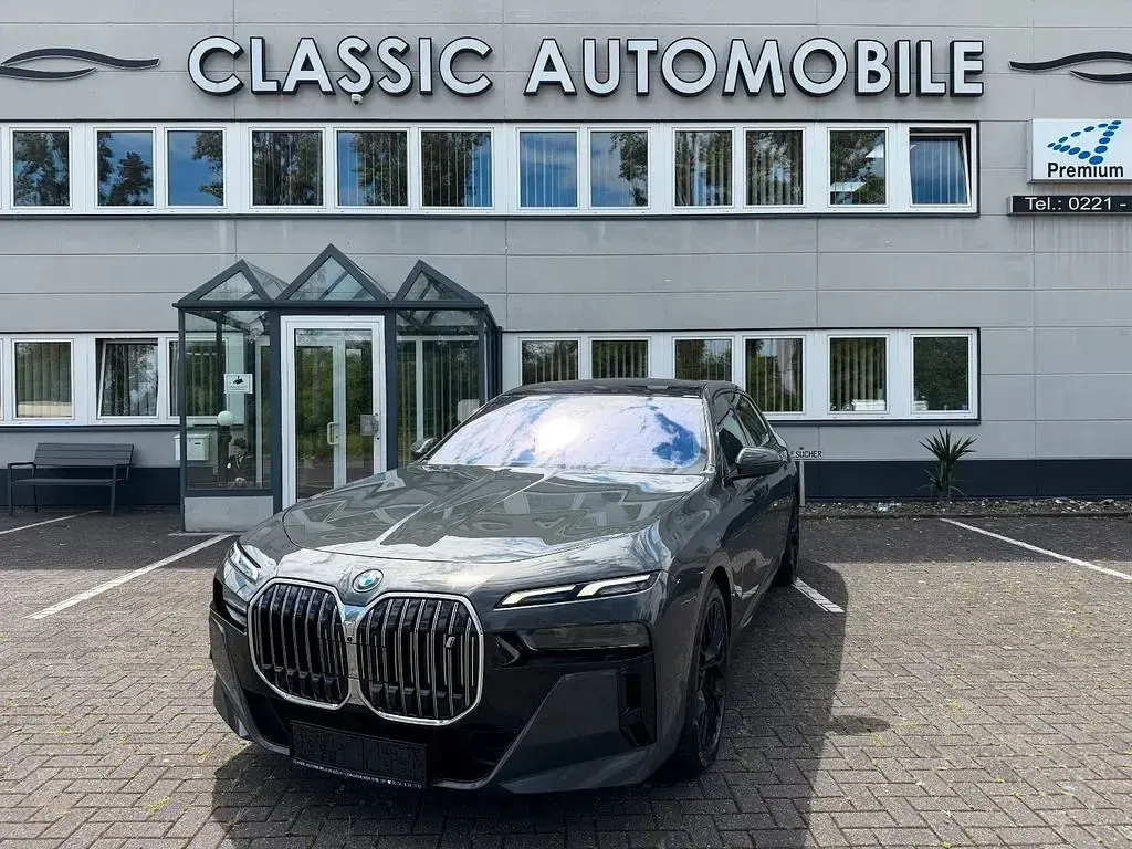 Gebraucht BMW i7 M Sport 400 kW (544 PS) 2022 Grau Limousine